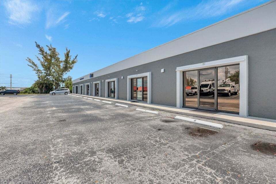 1125 Old Dixie Hwy,Unit 3, Lake Park, FL 33403