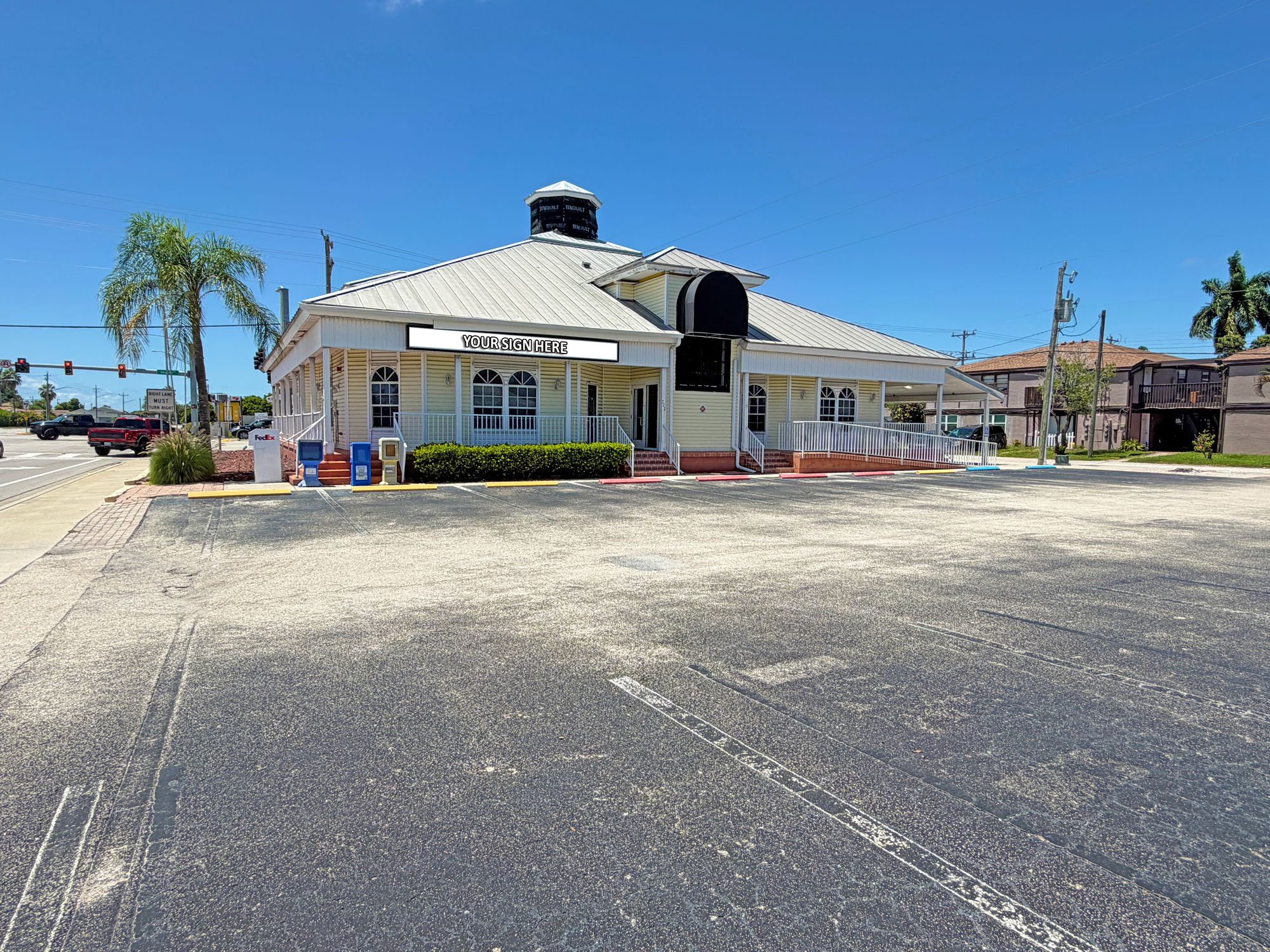 725 Cape Coral Pkwy W, Cape Coral, FL 33914