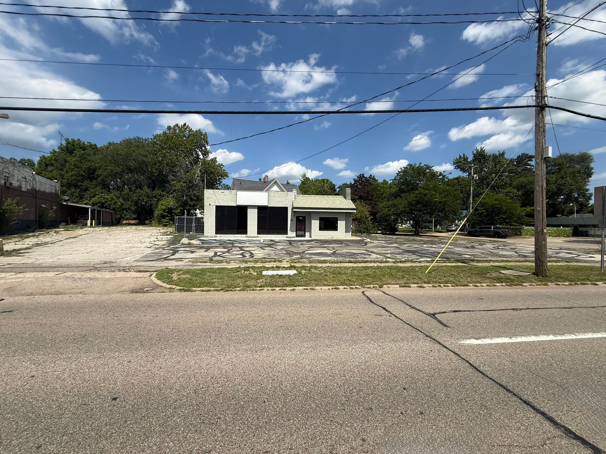 1382 W Michigan Ave, Battle Creek, MI 49015