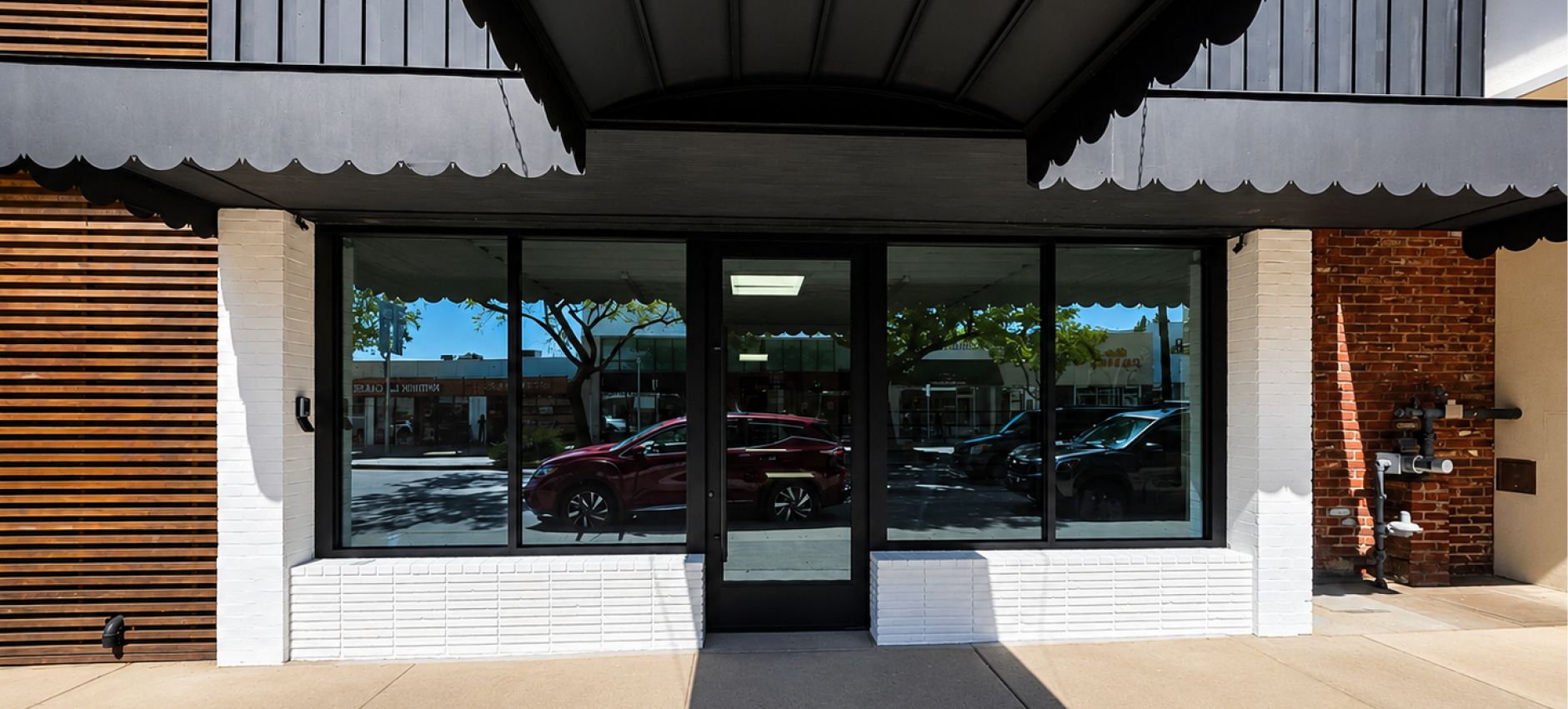 535 S Lake Ave, Pasadena, CA 91101