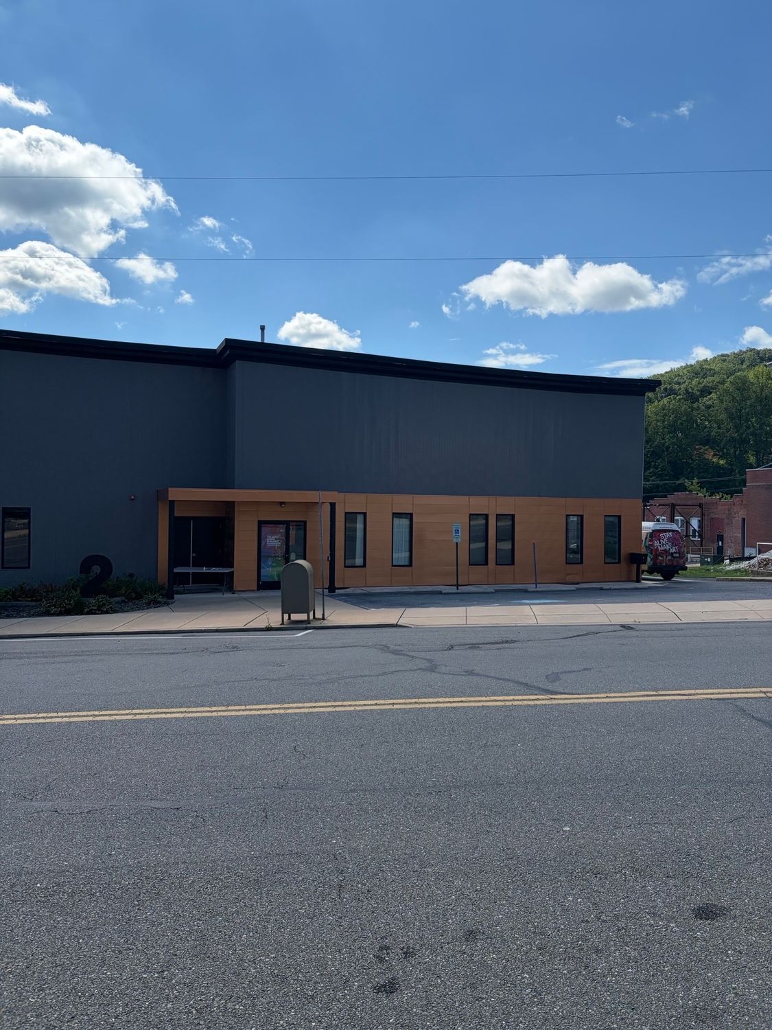 2 W Wyomissing Ave, Mohnton, PA 19540