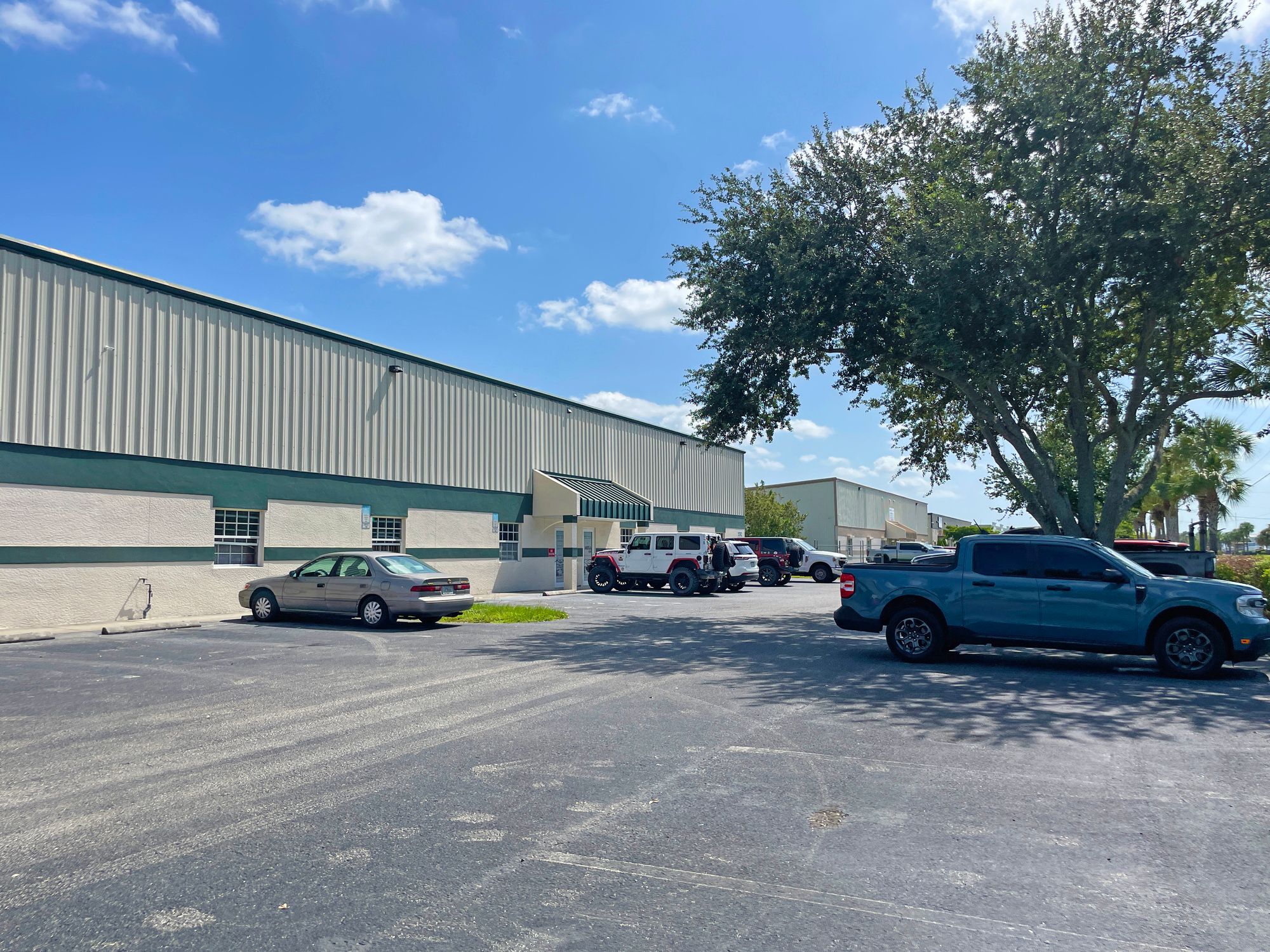 5592 Lee St, Lehigh Acres, FL 33971