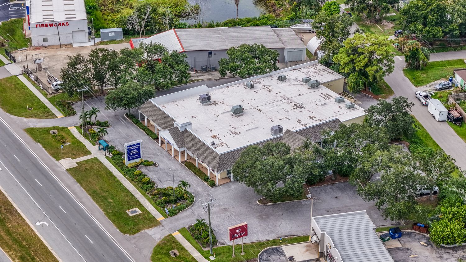8660 S. Tamiami Trail Sarasota FL 34238