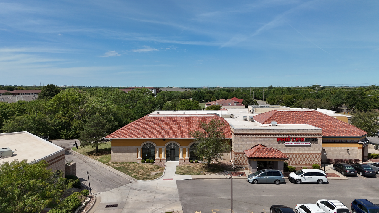 2929 N Rock Rd, Wichita, KS 67226