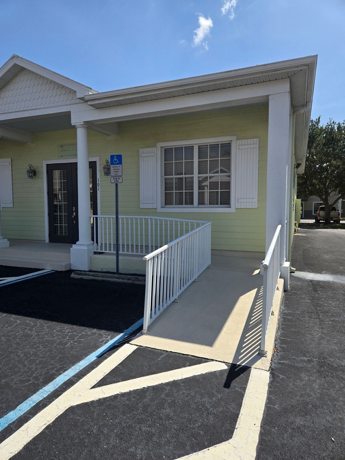5471 Lee St, Lehigh Acres, FL 33971