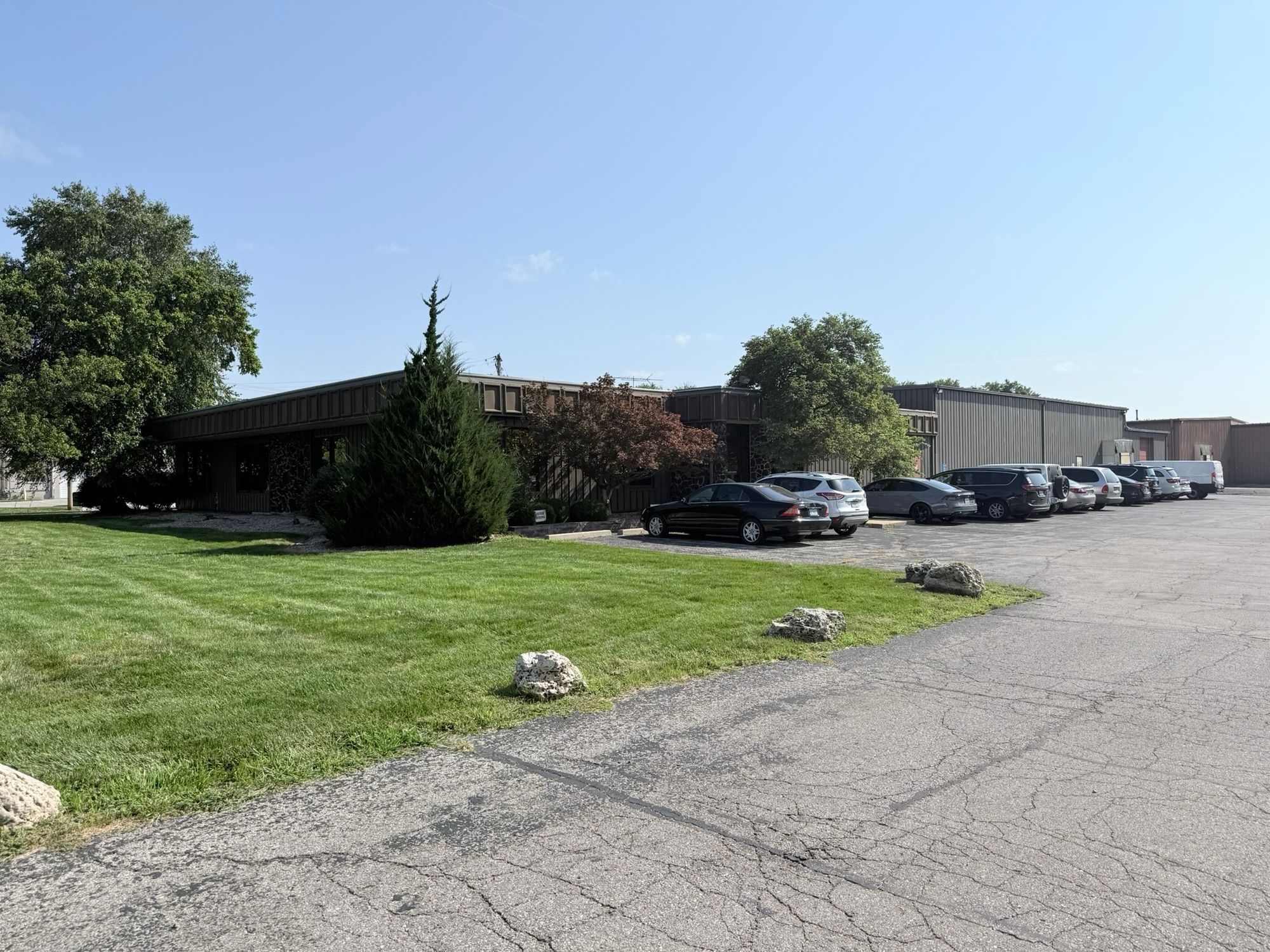 582 Goddard Ave, Chesterfield, MO 63005