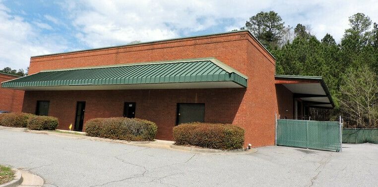 352 Swanson Dr, Lawrenceville, GA 30043