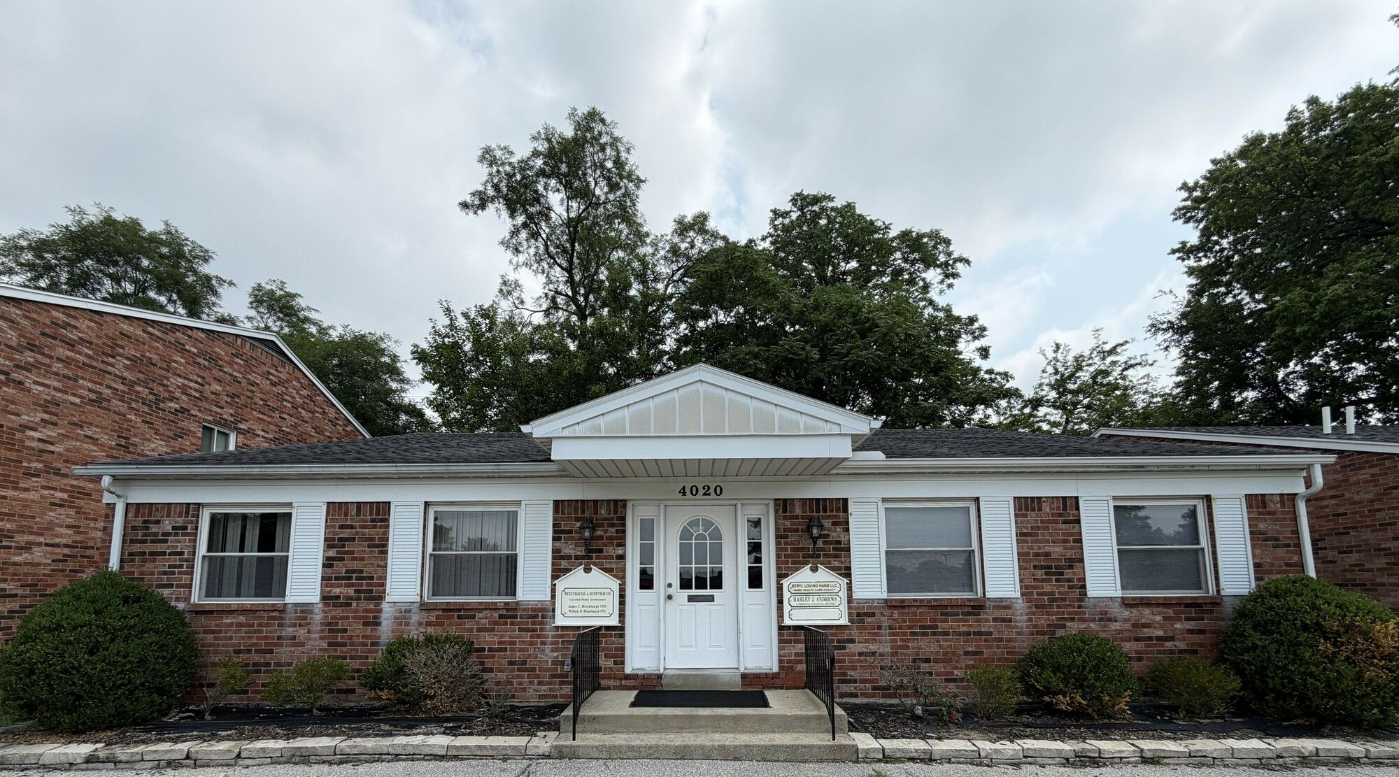 4020 Elmhurst Rd, Toledo, OH 43613