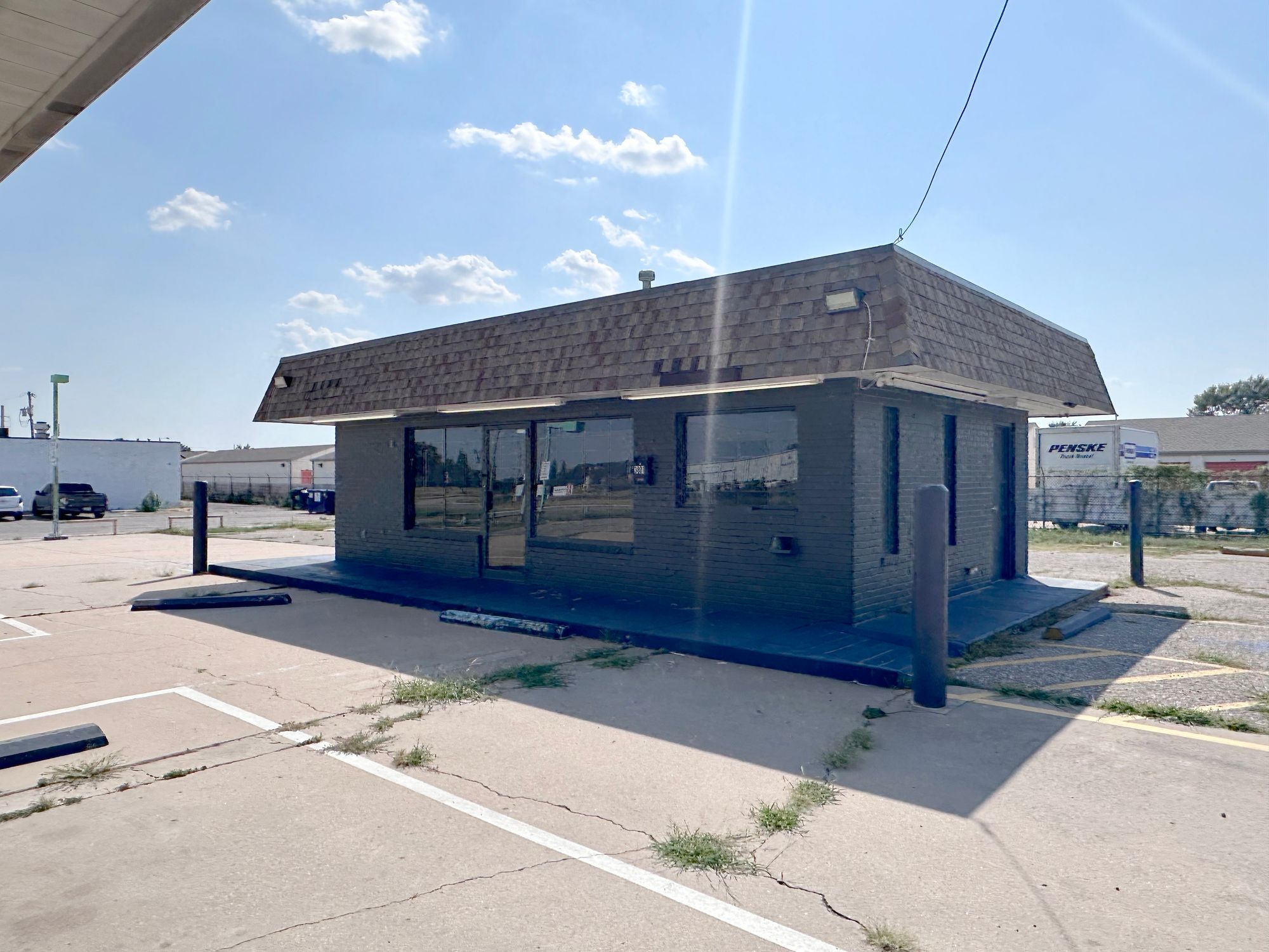 3801 S Seneca St, Wichita, KS 67217