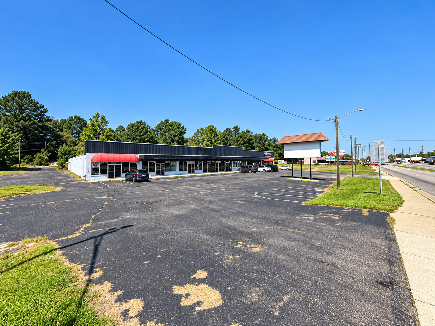 409 N Bragg Blvd, Spring Lake, NC 28390