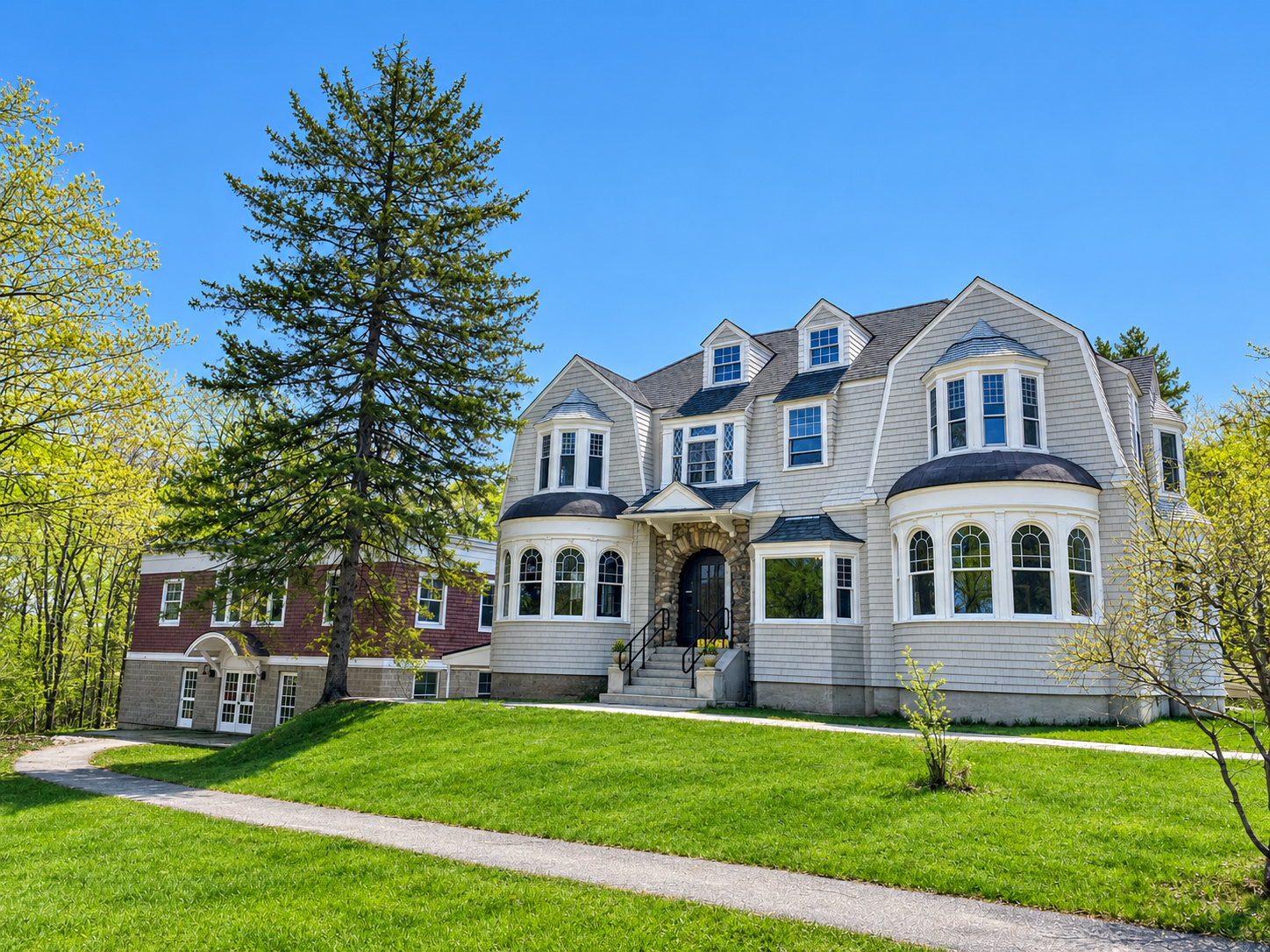 11 Parkwood Dr, Augusta, ME 04330
