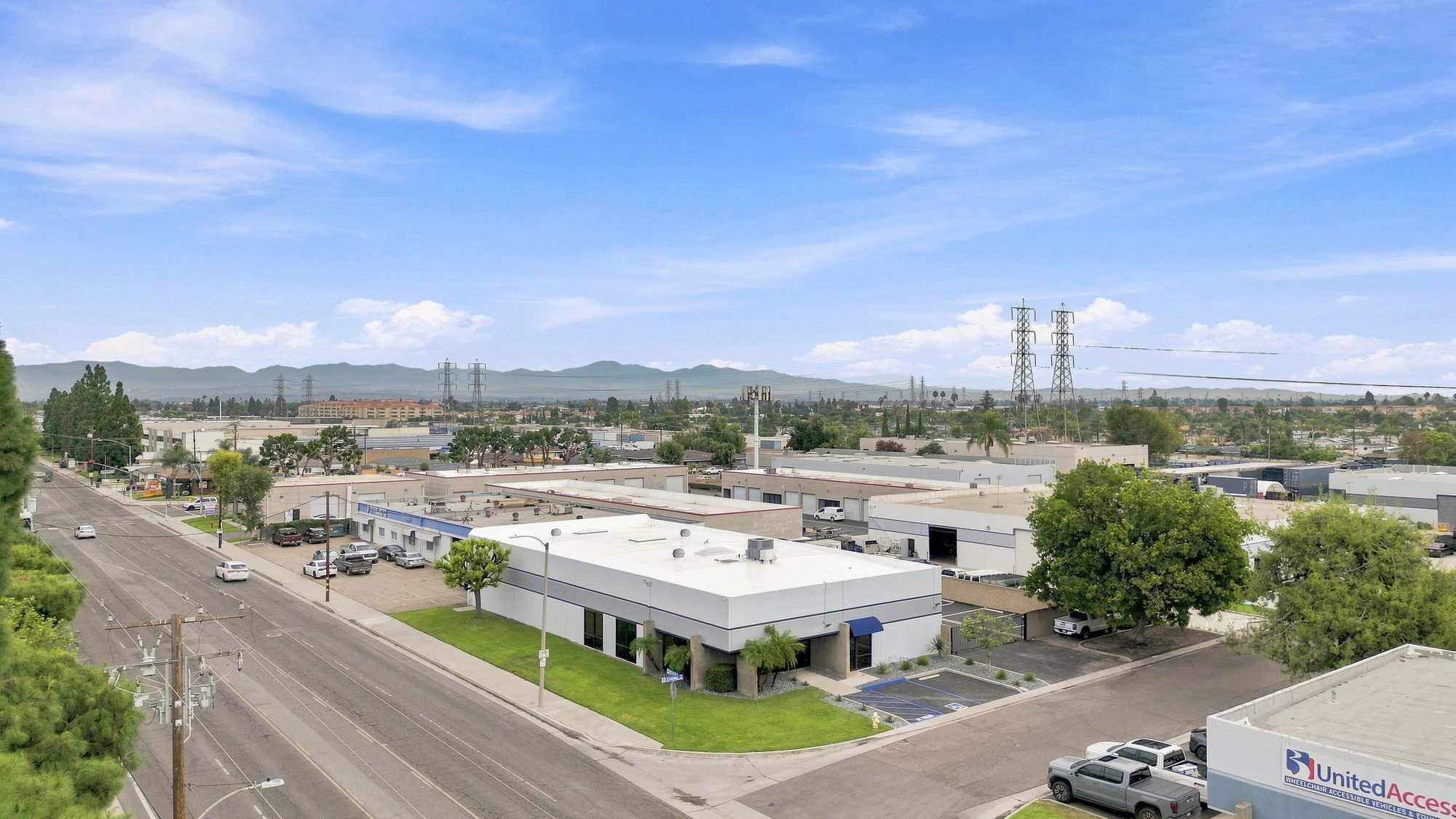 11560 Seaboard Cir, Stanton, CA 90680