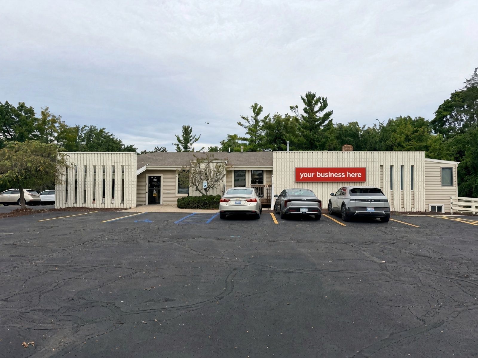 6158 W Saginaw Hwy, Lansing, MI 48917