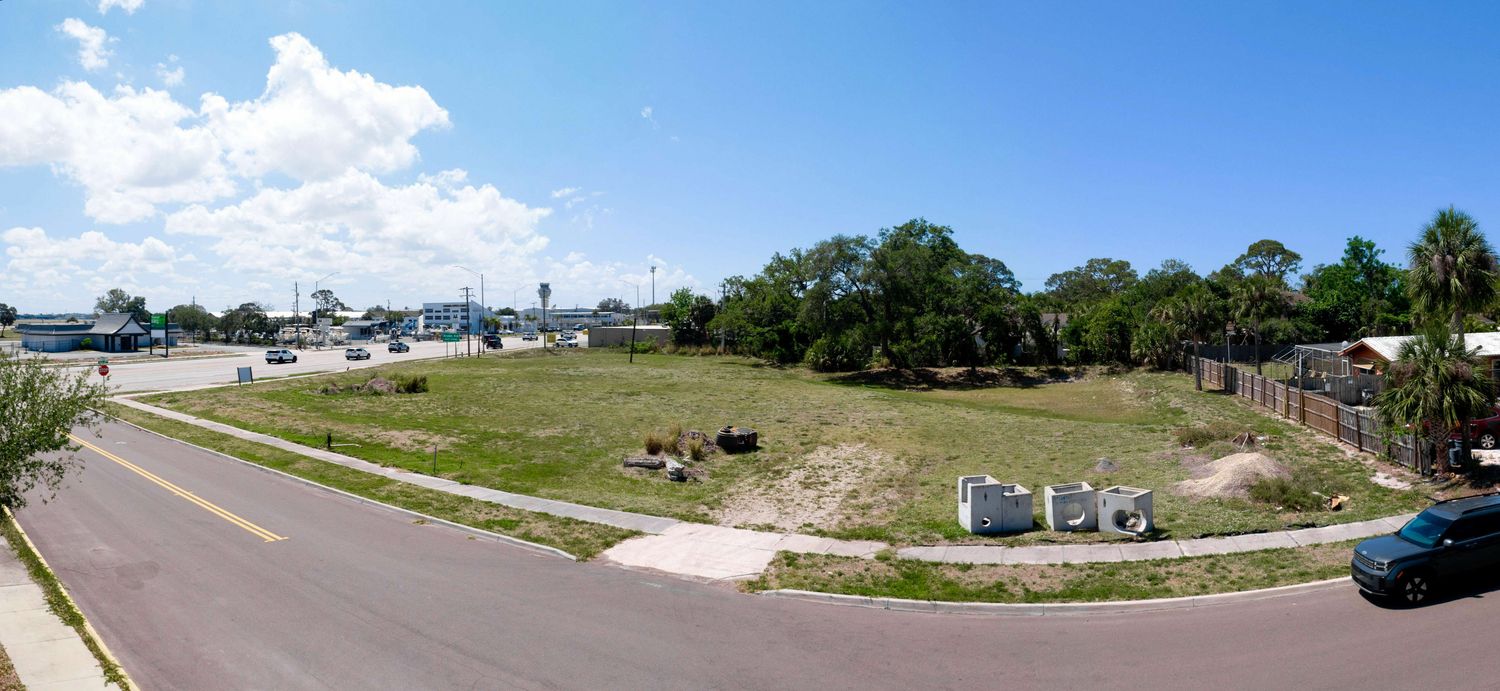 7972 N Tamiami Trail Sarasota FL 34243