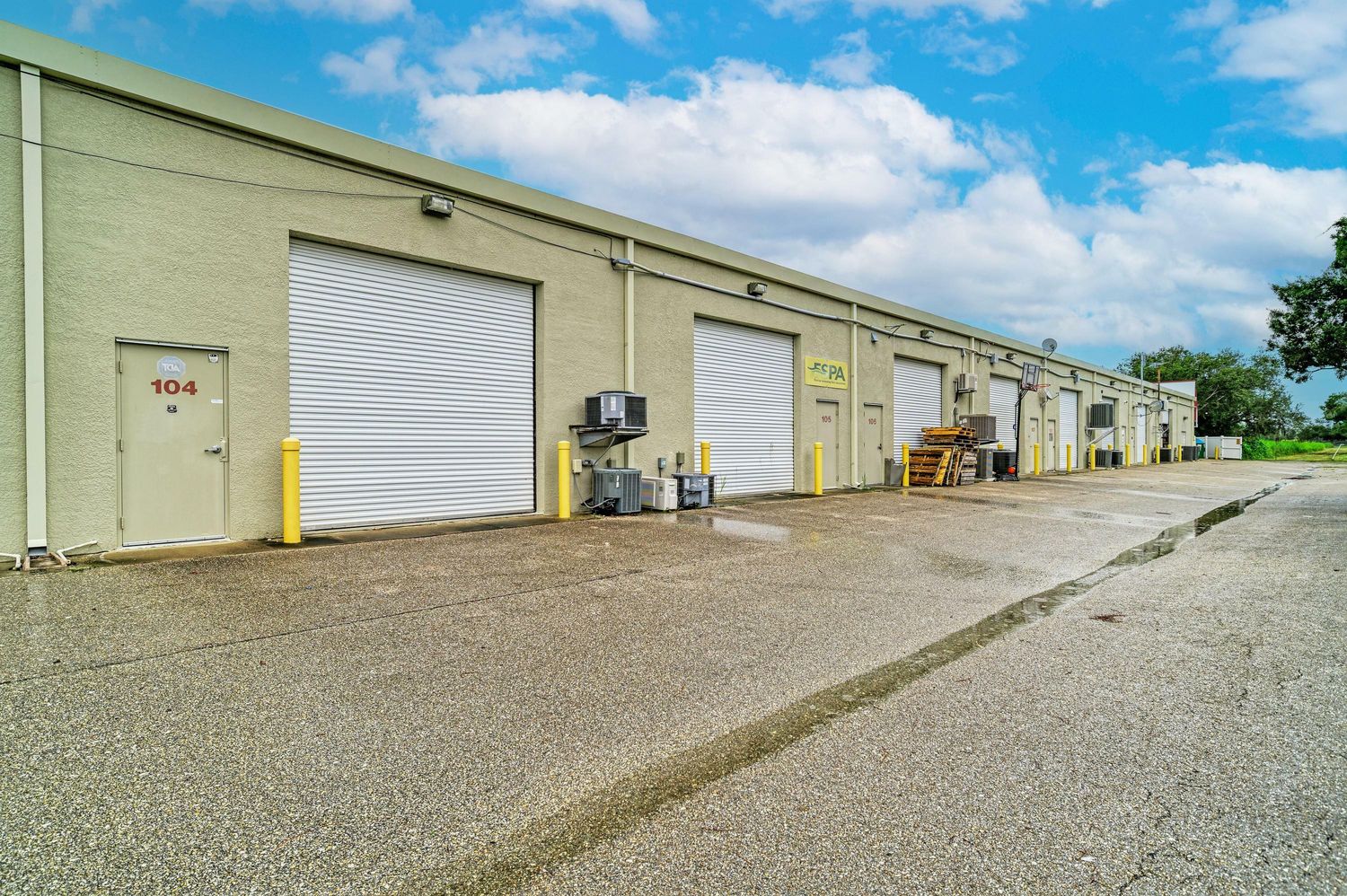 2555 Porter Lake Dr, Units 104, 105 & 106 Sarasota FL 34240