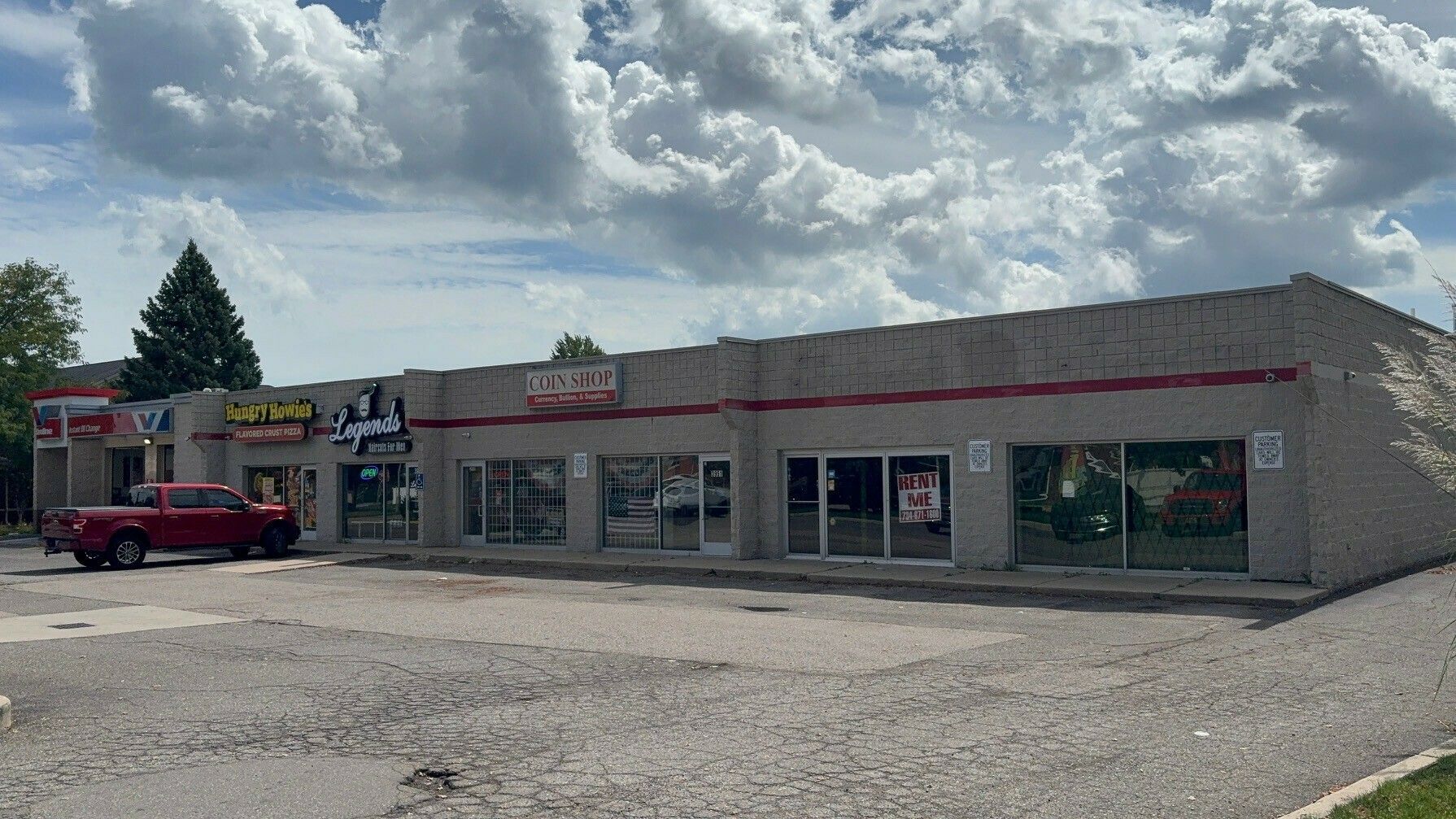 3921 West Rd, Trenton, MI 48183
