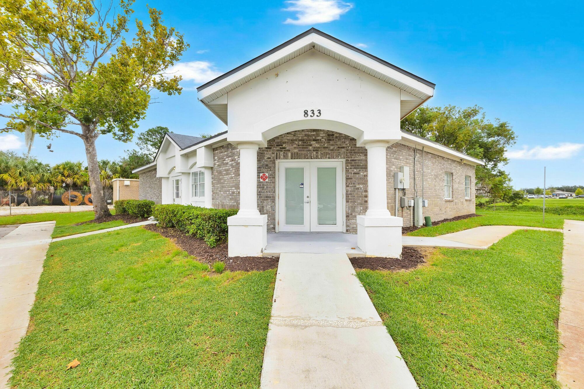 833 E Oak St, Kissimmee, FL 34744