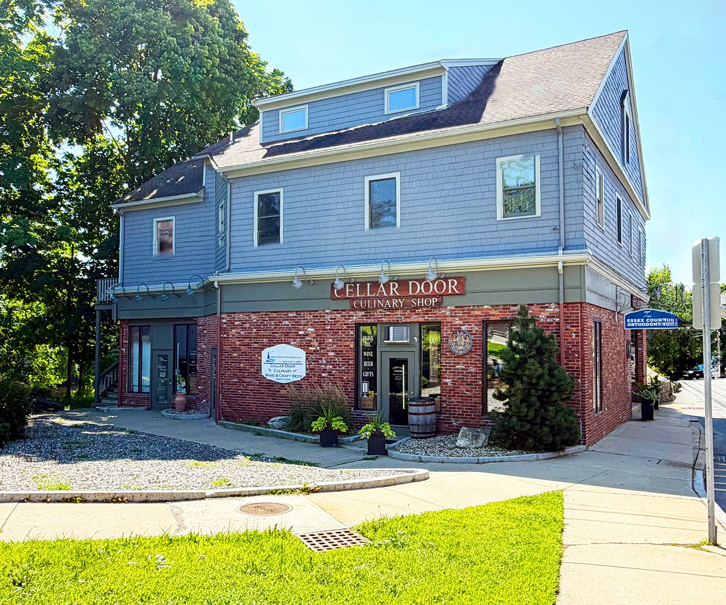 1 N Main St, Ipswich, MA 01938