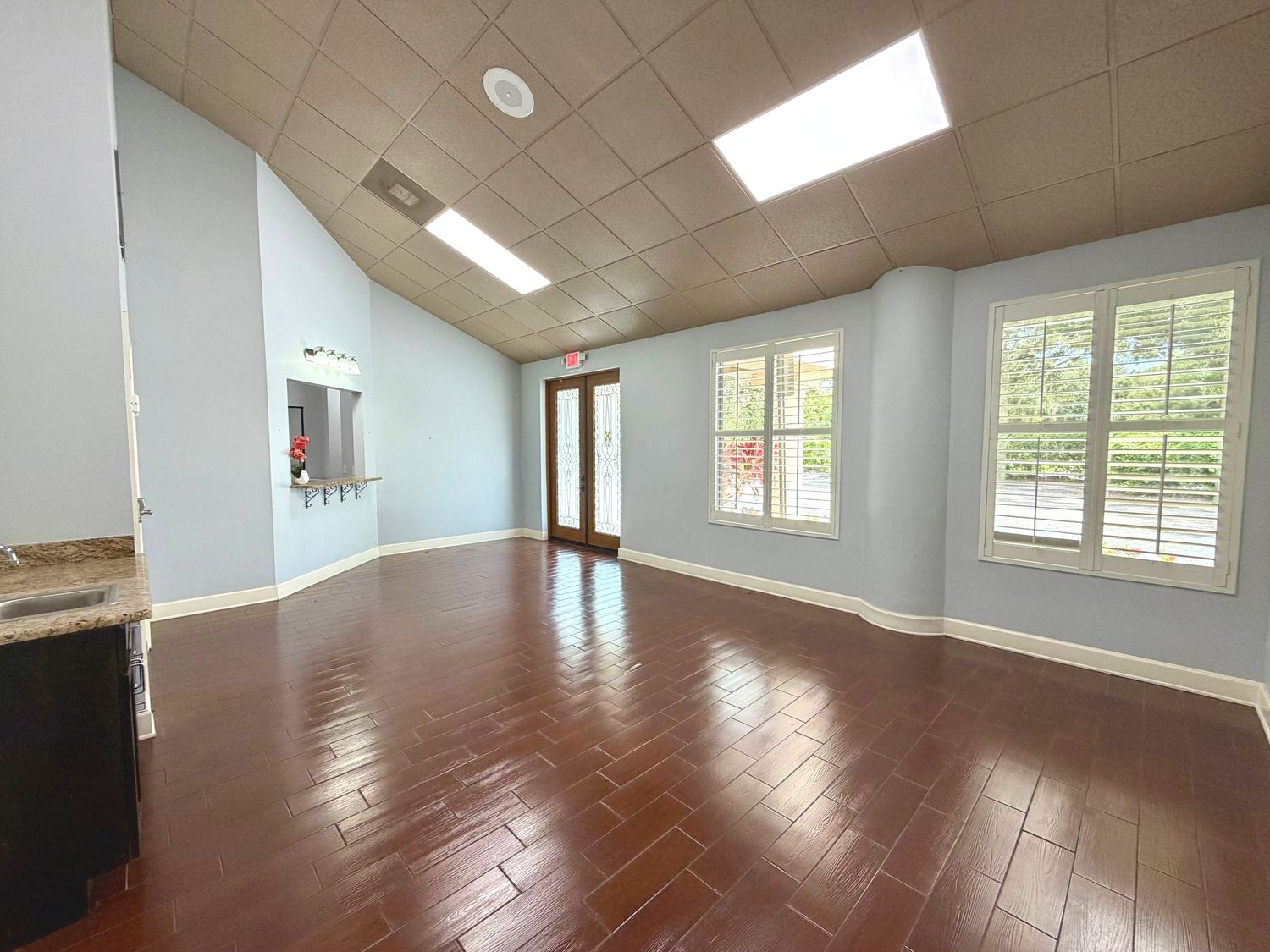 4915 Ehrlich Road Tampa FL 33624