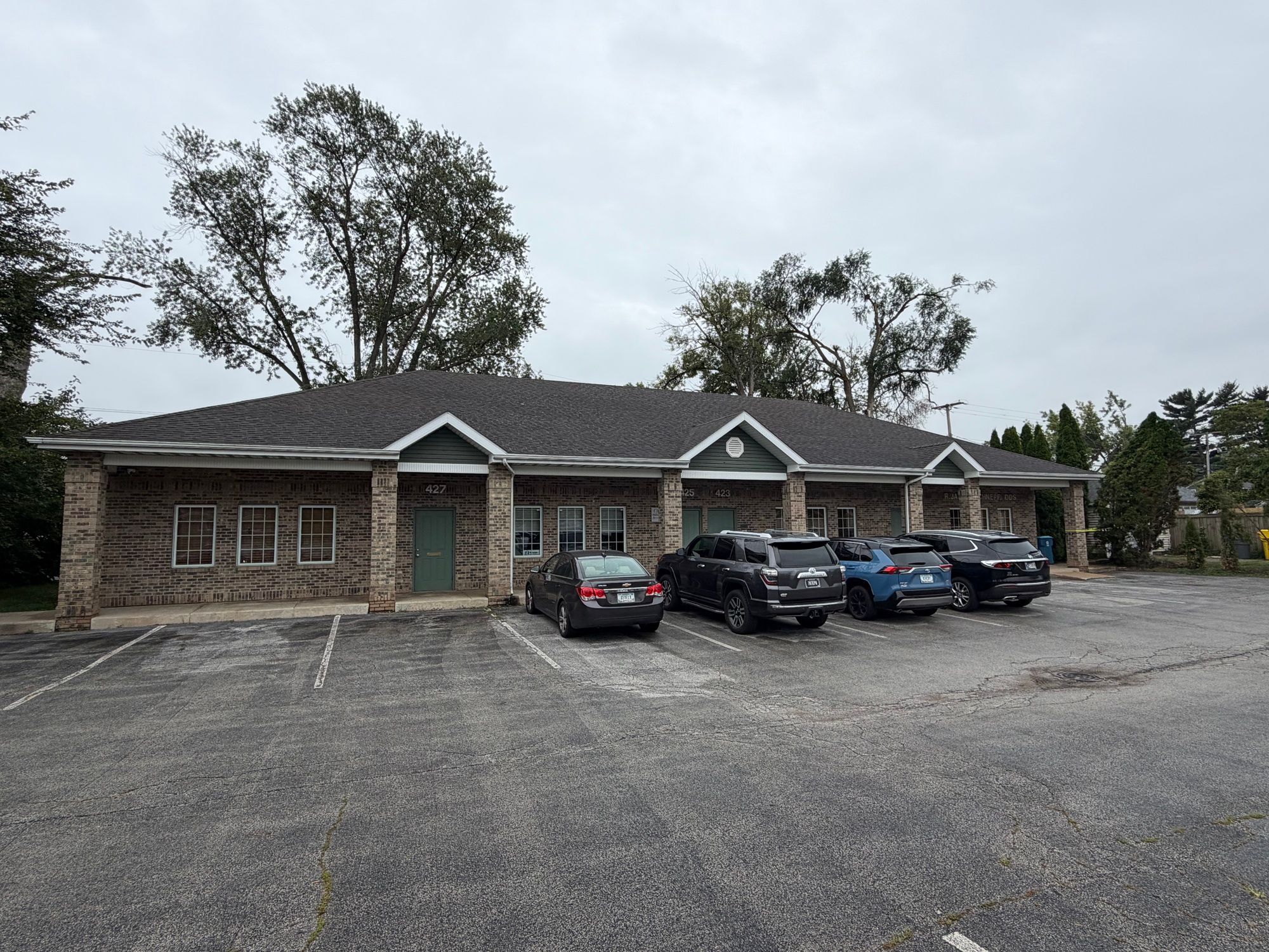 425 N Broad St, Griffith, IN 46319