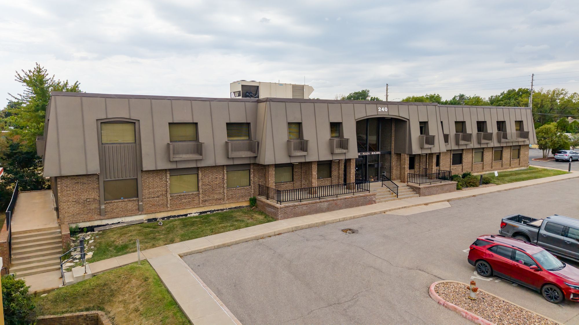 240 N Rock Rd, Wichita, KS 67206