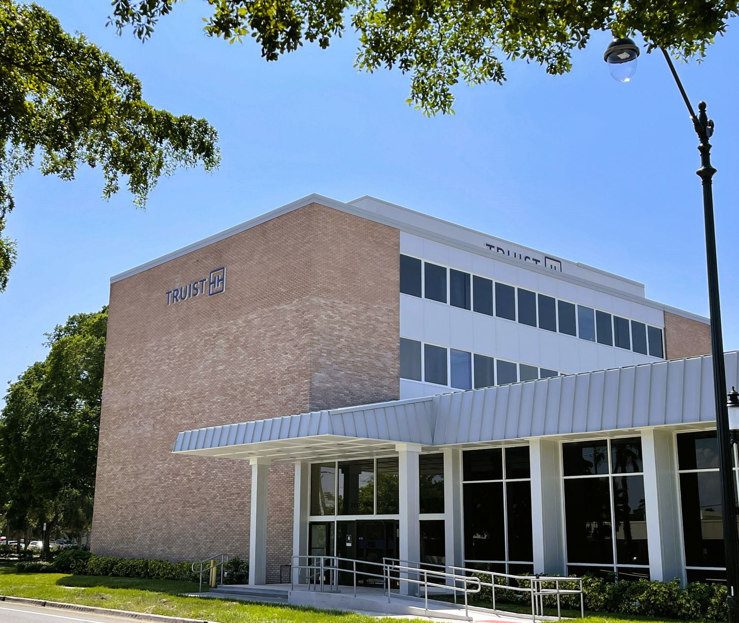 200 Nokomis Avenue South, 2nd Floor Venice FL 34285