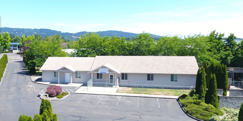 141 N Elliott Rd, Newberg, OR 97132
