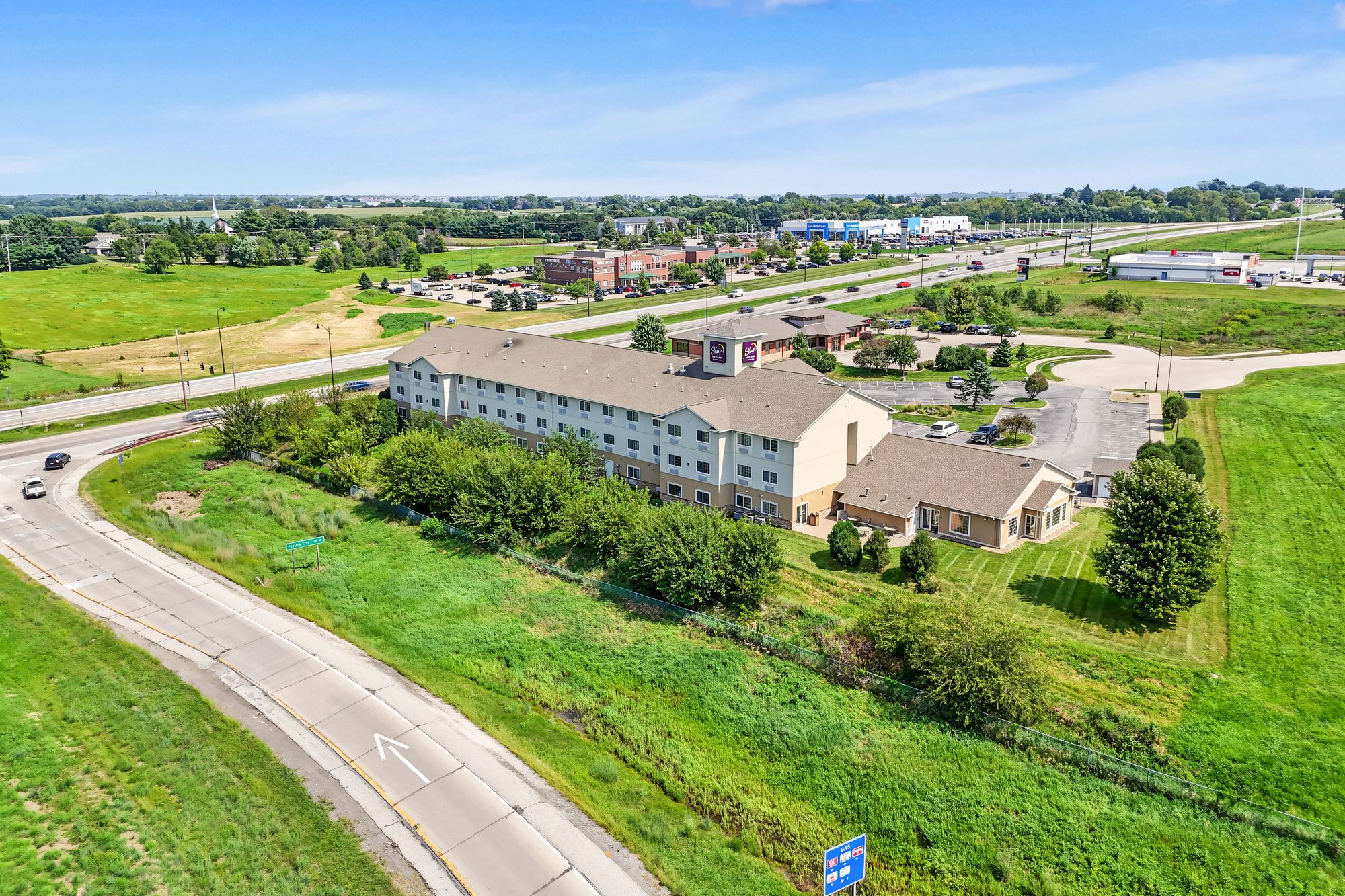 5850 Morning Star Ct, Pleasant Hill, IA 50327