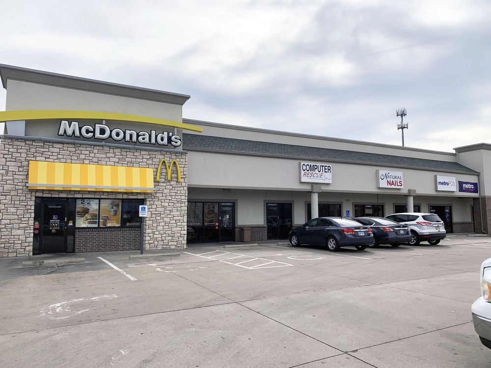 200 Main St, Haysville, KS 67060-1279