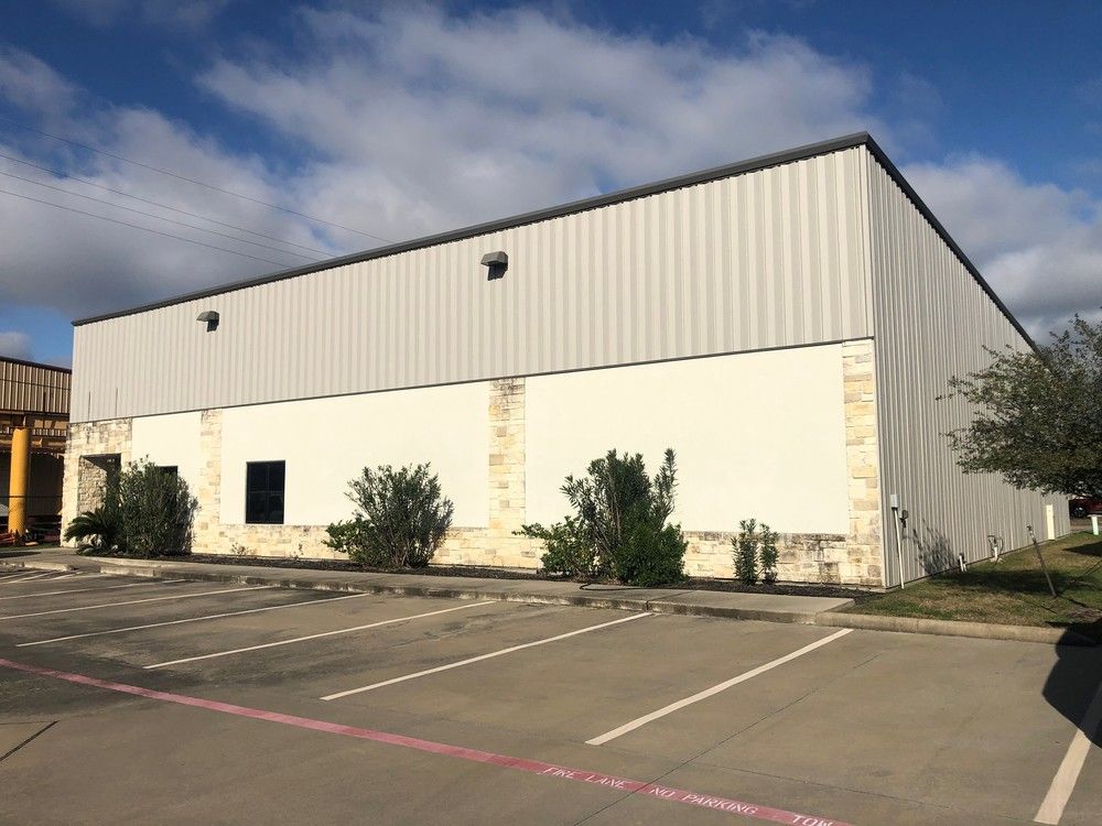 6706 Bourgeois Rd, Houston, TX 77066-3105