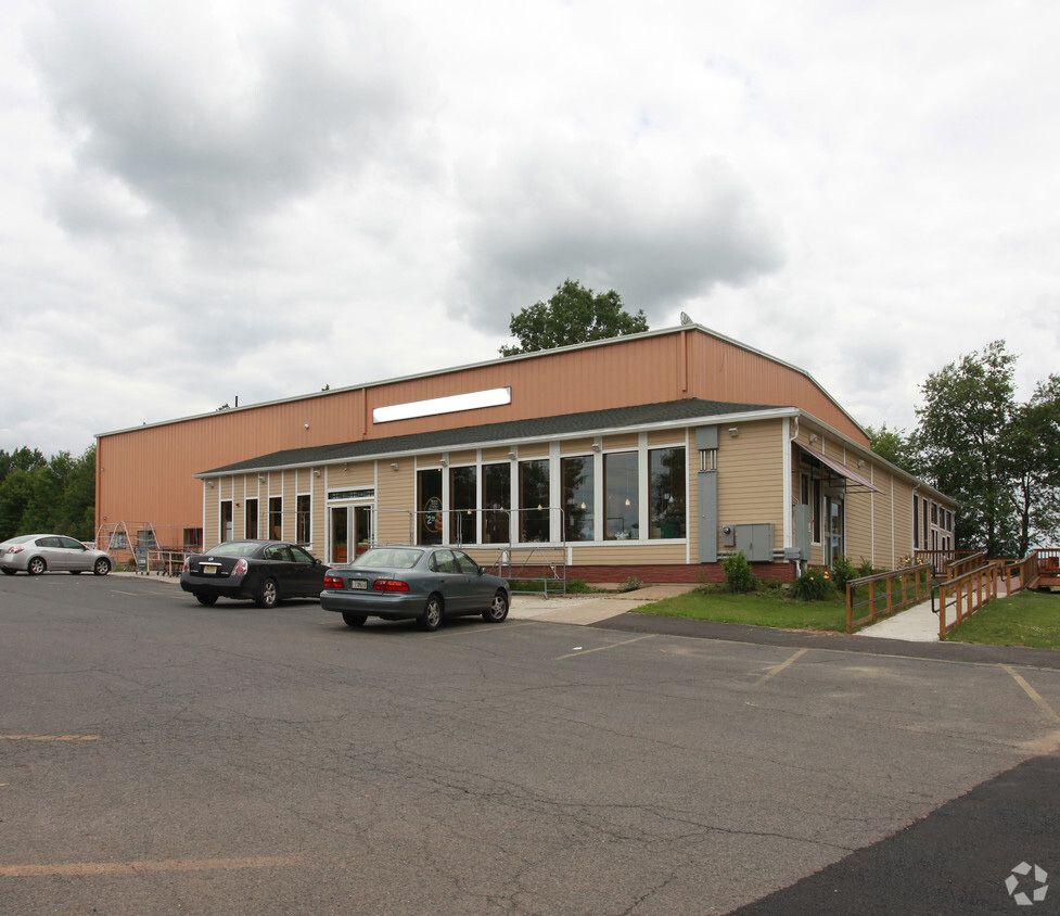 10 South Maple St, Hadley, MA 01035