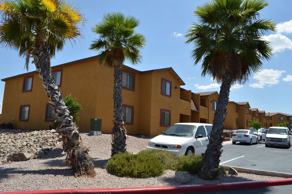 Santa Carolina Apartments