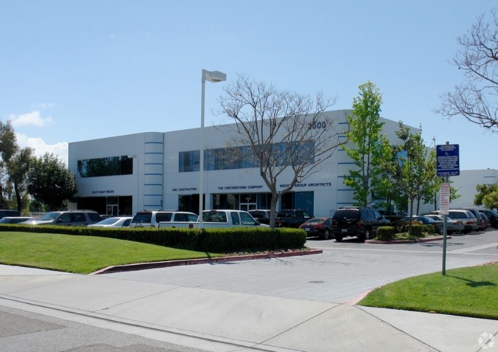 3500 Lake Center Dr, Santa Ana, CA 92704
