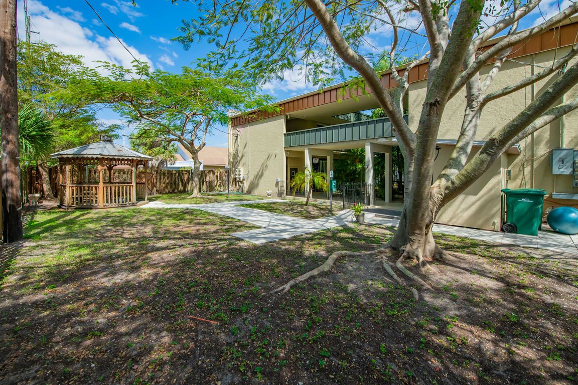 2595 Tamiami Trail Port Charlotte FL 33952