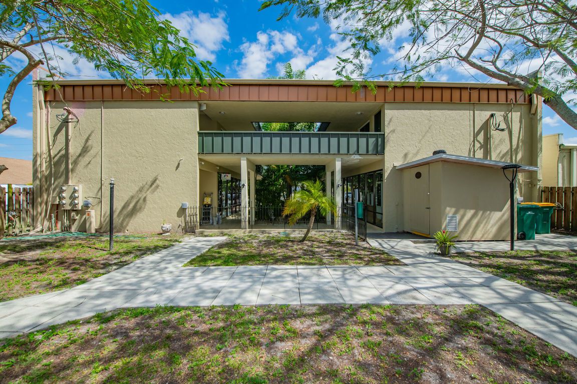 2595 Tamiami Trail Port Charlotte FL 33952