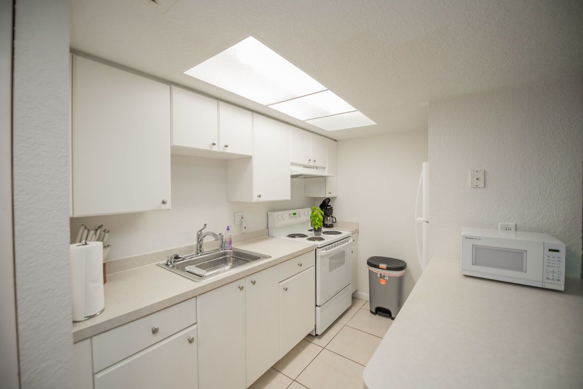 2595 Tamiami Trail Port Charlotte FL 33952