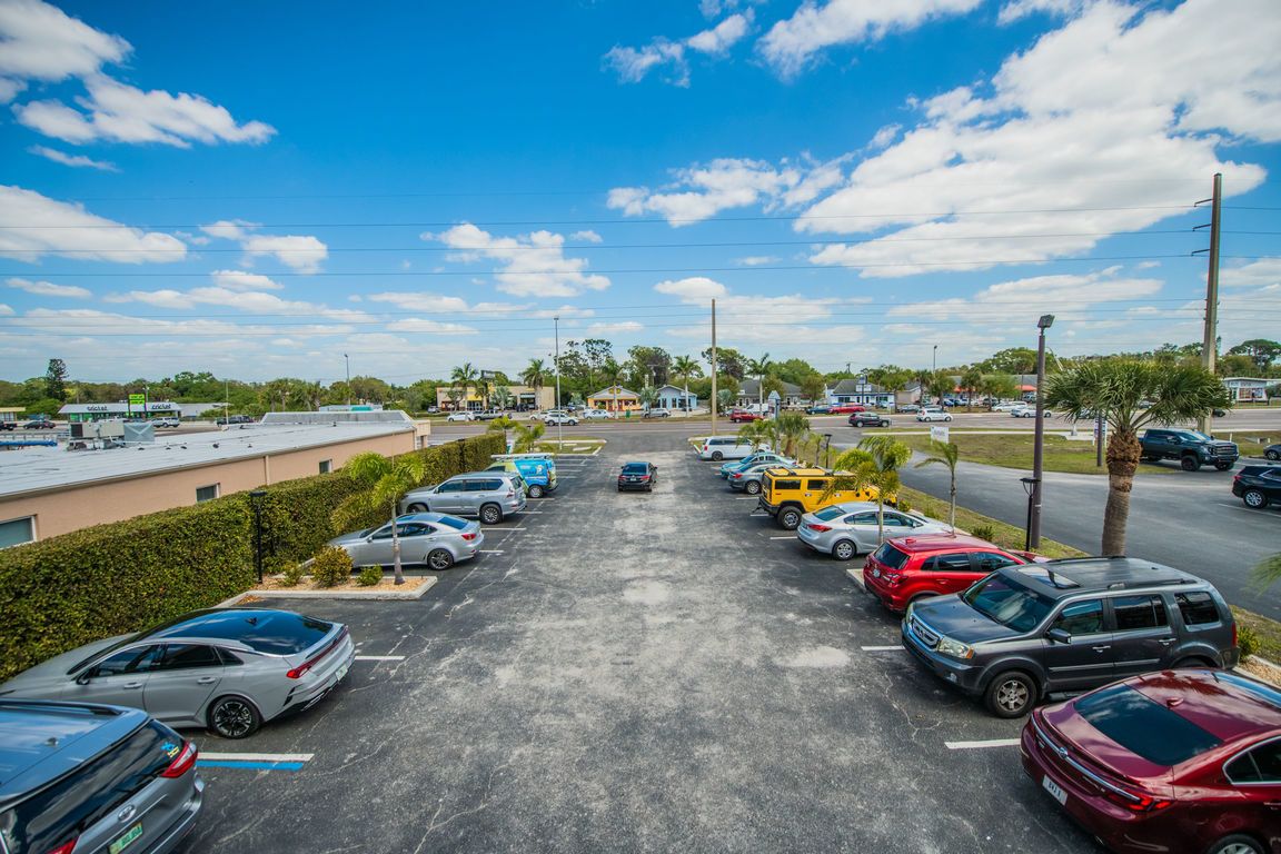 2595 Tamiami Trail Port Charlotte FL 33952