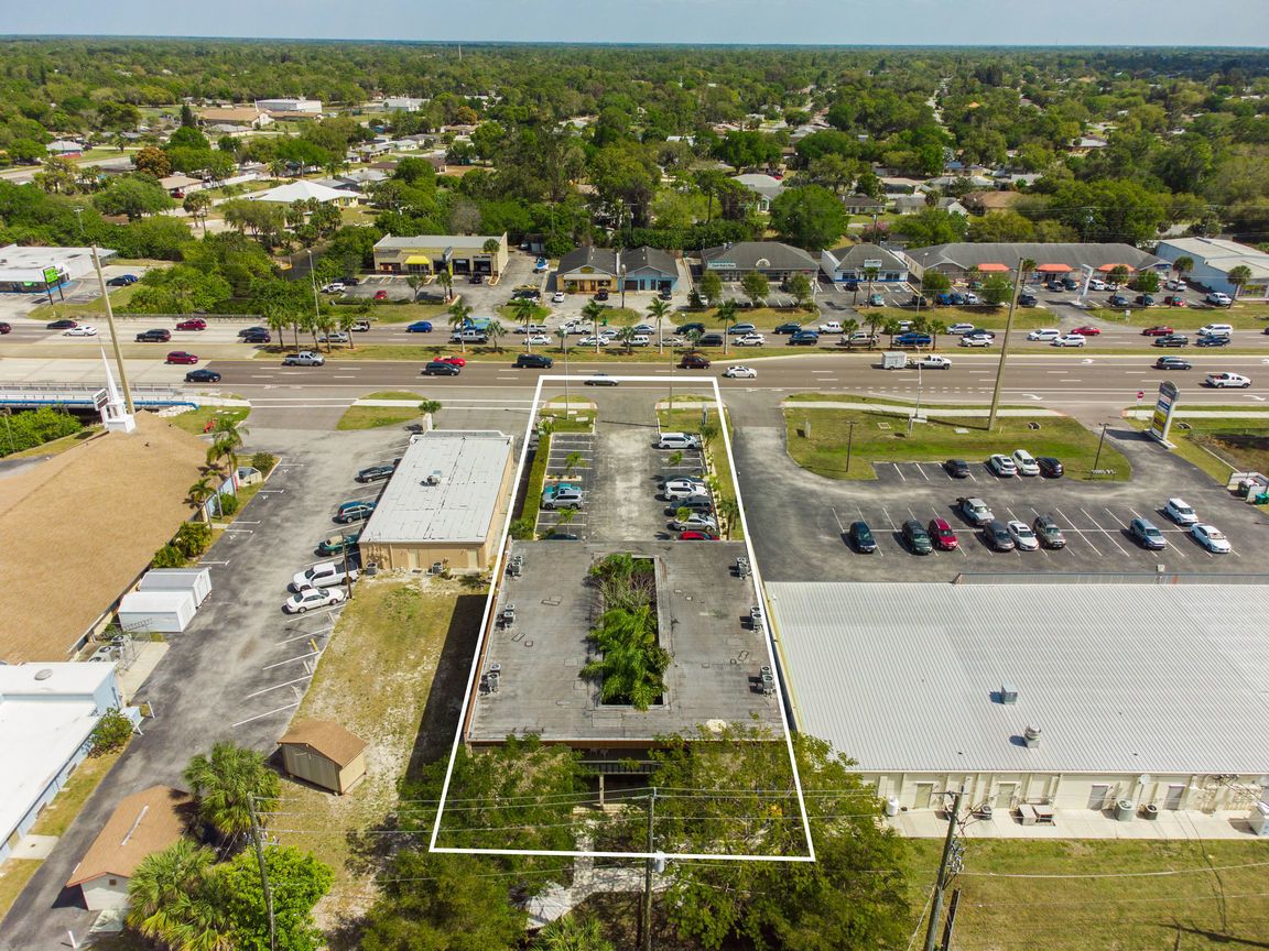 2595 Tamiami Trail Port Charlotte FL 33952