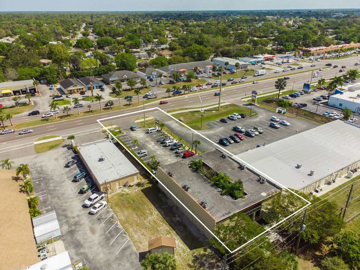 2595 Tamiami Trail Port Charlotte FL 33952