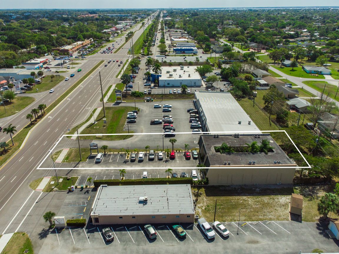 2595 Tamiami Trail Port Charlotte FL 33952