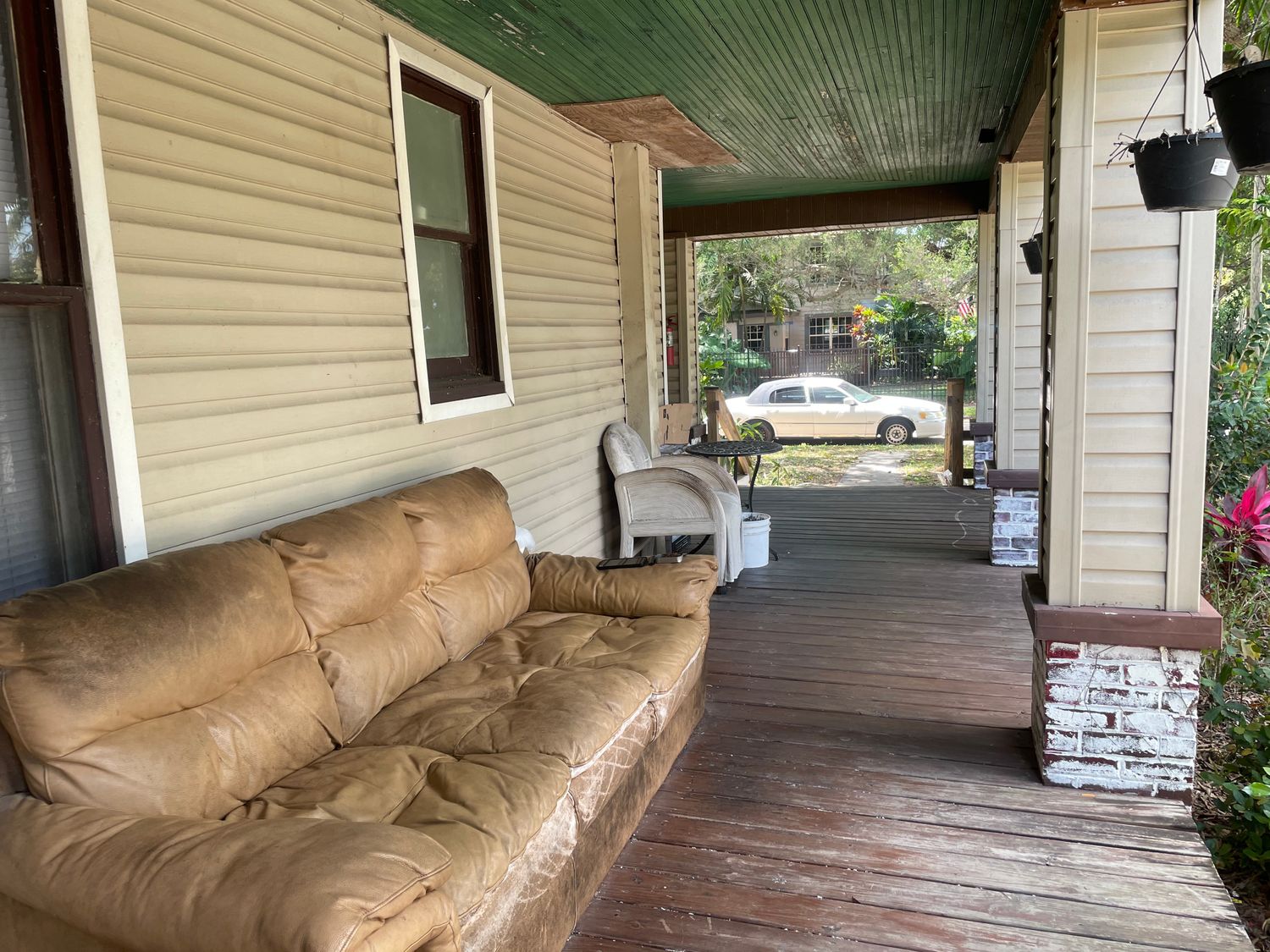 2004 2nd Avenue E. Bradenton FL 34208