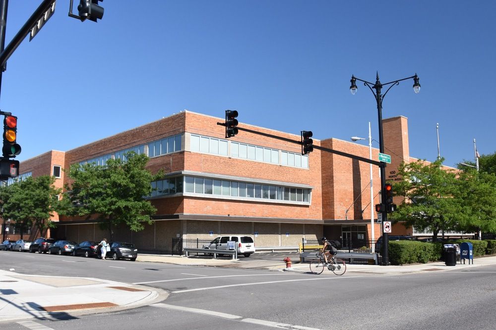 100 N Western Ave, Chicago, IL 60612