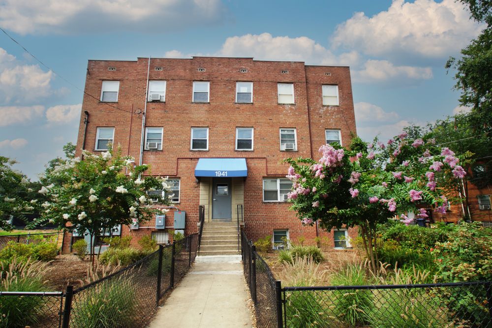 Naylor Road Apartments