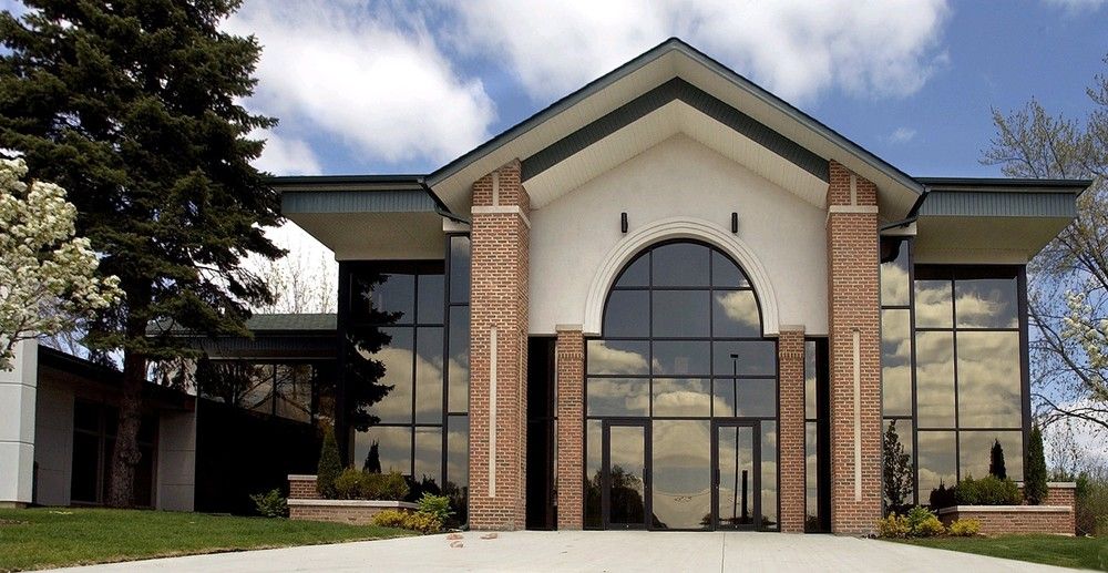 860 Summit St, Elgin, IL 60120