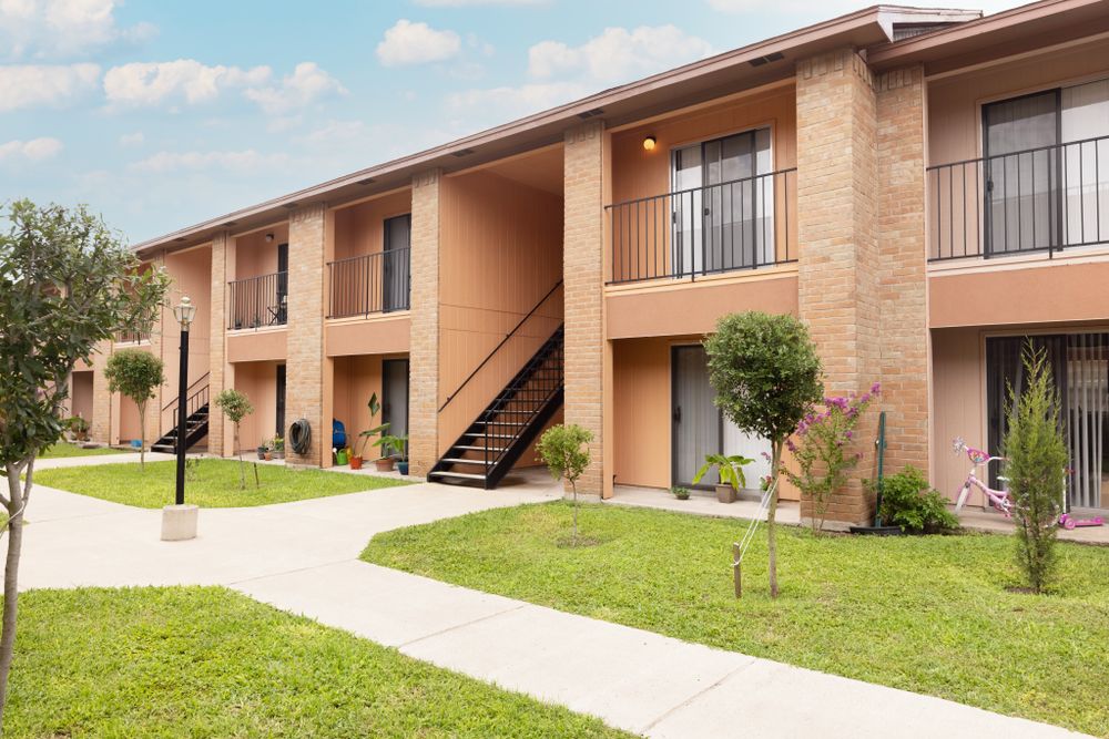 La Tierra Santa Apartments